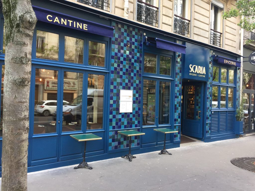 Façade de restaurant bleue