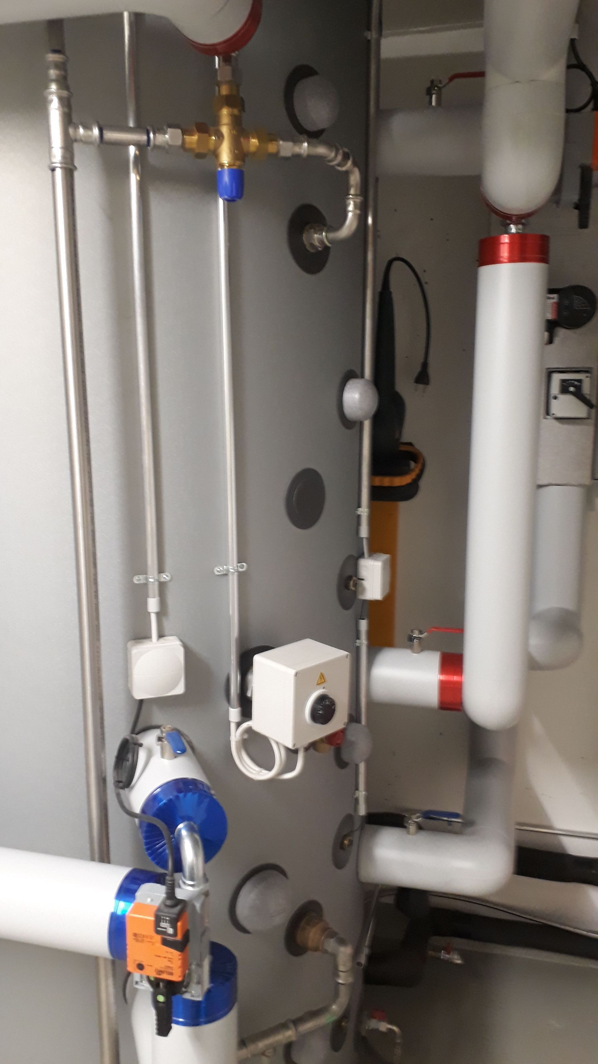 Installationen Herbert Beetschen Sanitär Spenglerei Boltigen