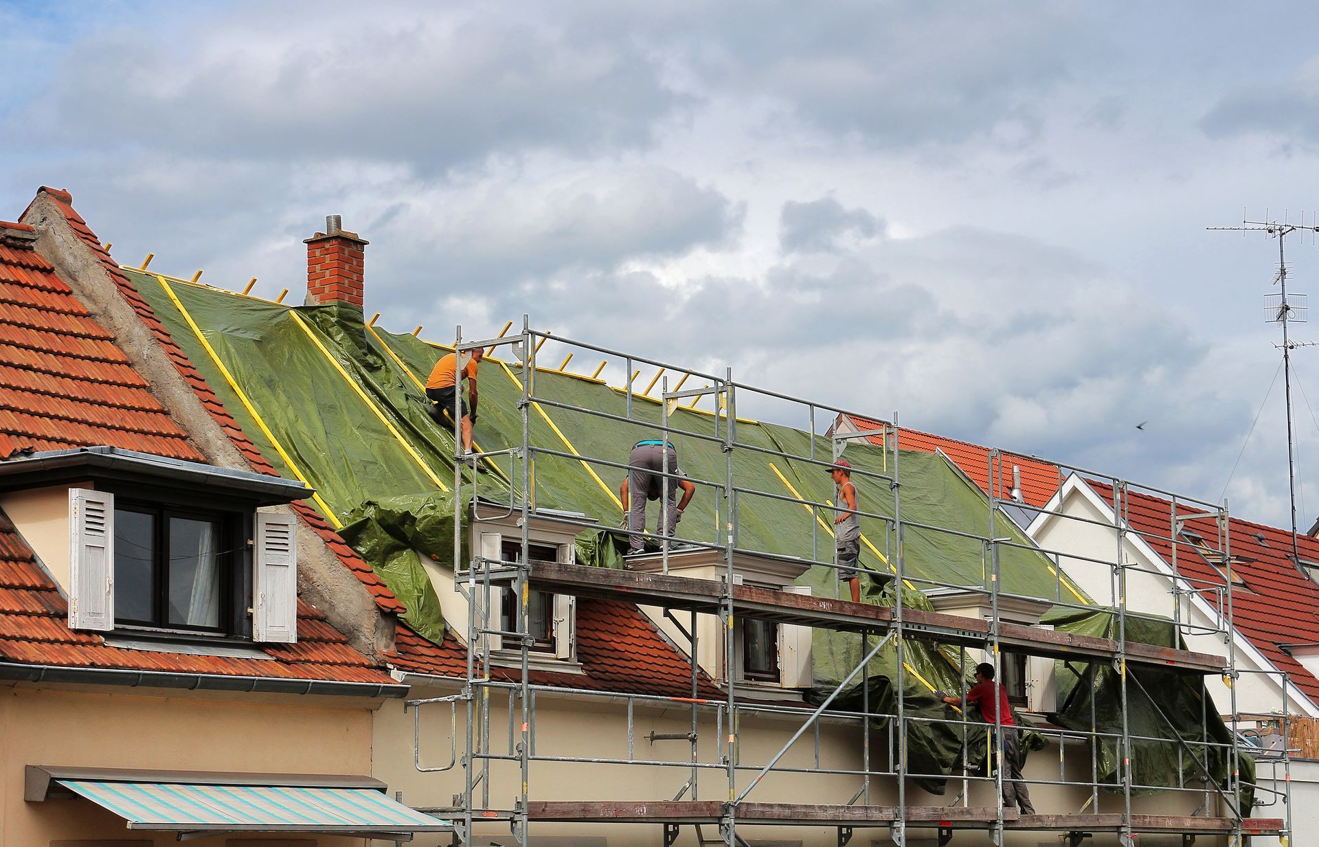 Toiture avec une bâche