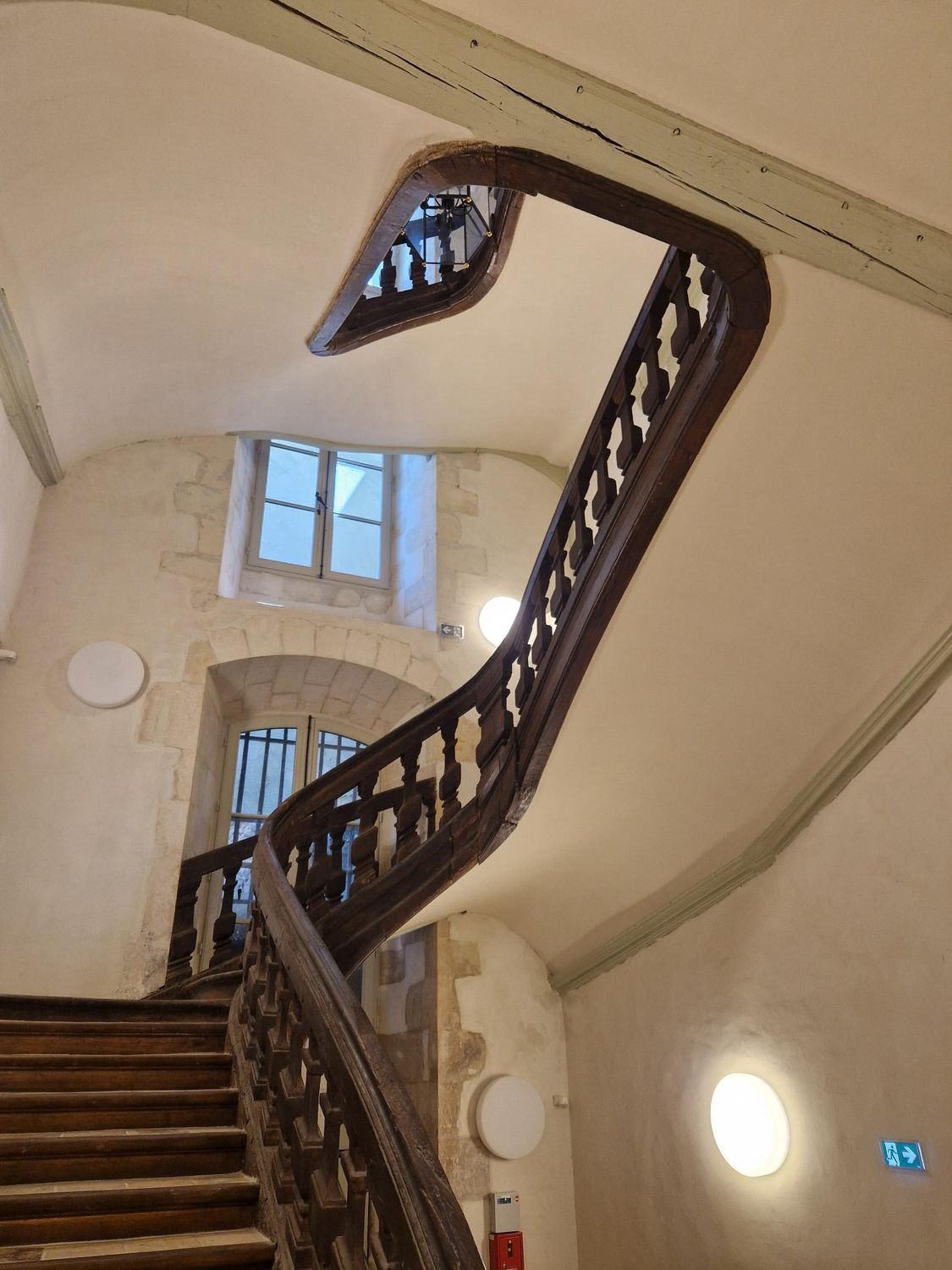 Traitement escalier aire chaud (monument historique)