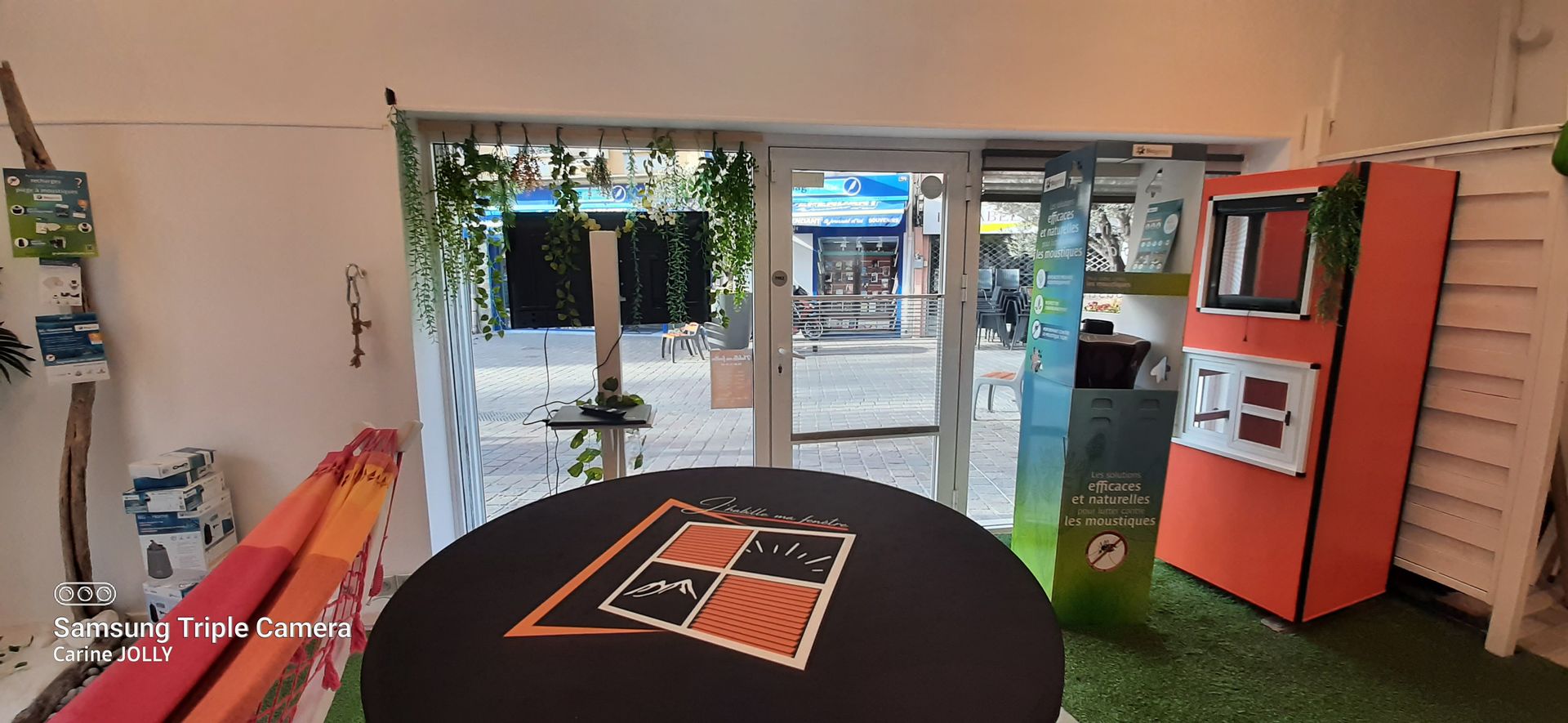 Intérieur du magasin J'habille ma fenêtre