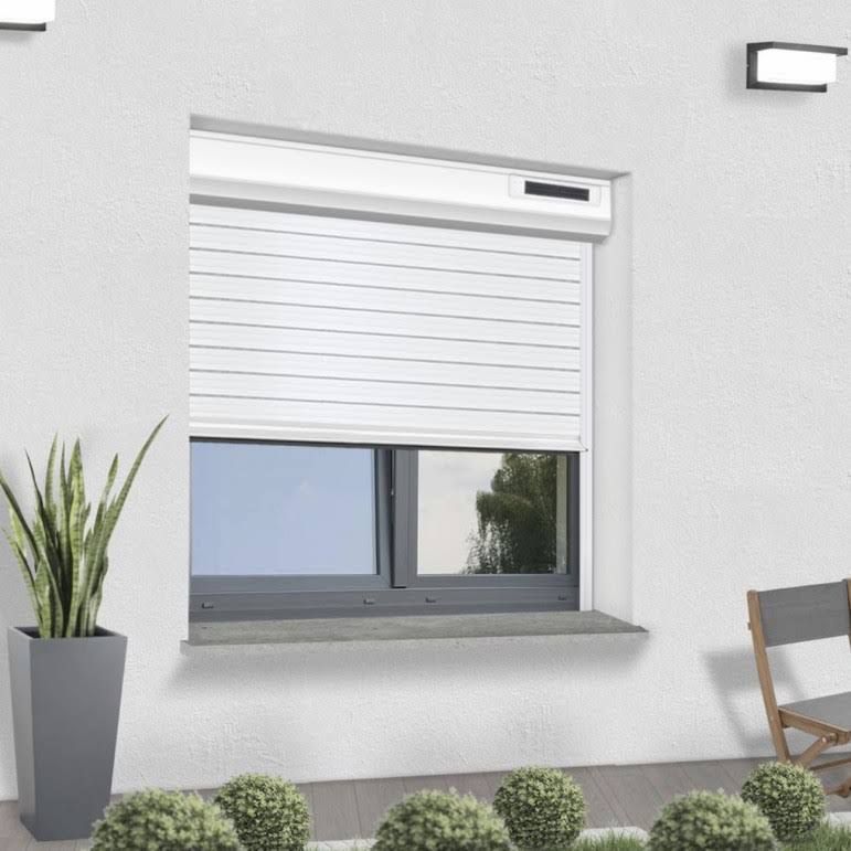 Volet roulant sur une fenêtre