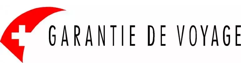 Icône en forme de croissant rouge avec une croix blanche à côté du texte « GARANTIE DE VOYAGE » sur fond blanc