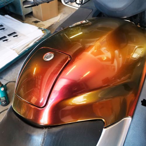 Ainasprintin logo majakasta lähtee valoa ympyrälogoon