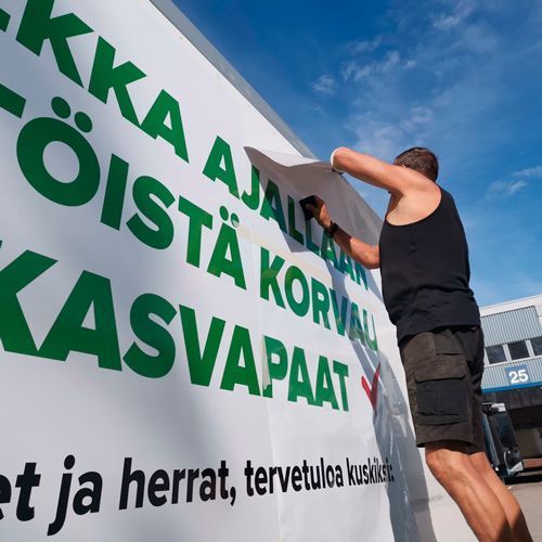 Ainasprintin logo majakasta lähtee valoa ympyrälogoon