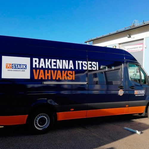 Ainasprintin logo majakasta lähtee valoa ympyrälogoon