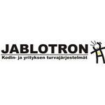 JABLOTRON-logo mustalla tekstillä ja pienellä tikku-ukolla valkoisella taustalla