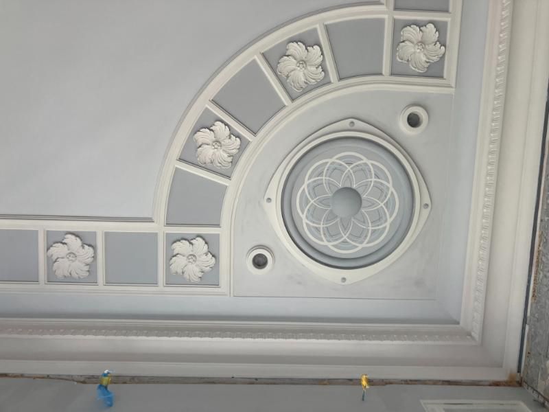 Bild von Stukatur an Decke