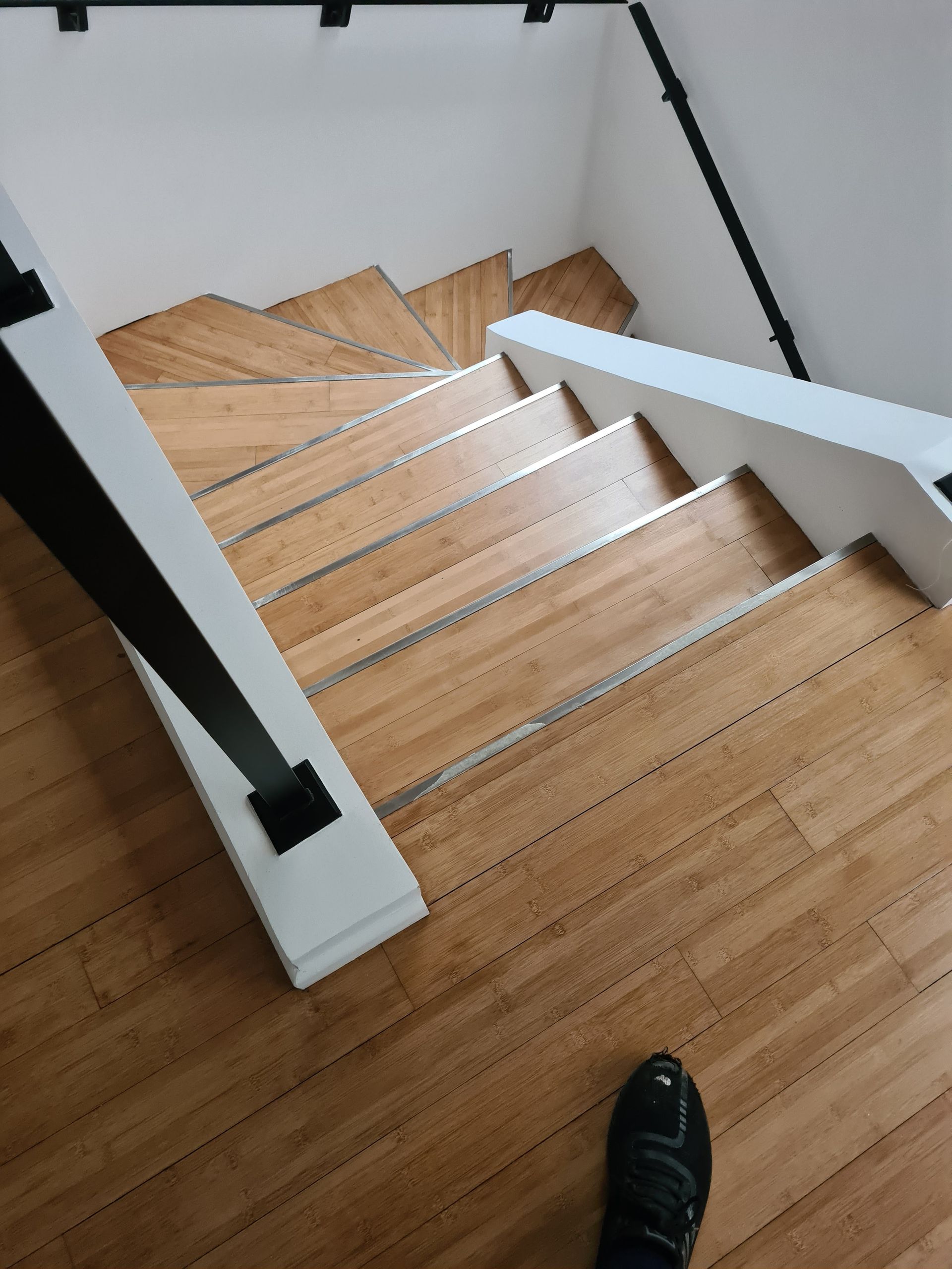 Escaliers poncés et vitrifiés