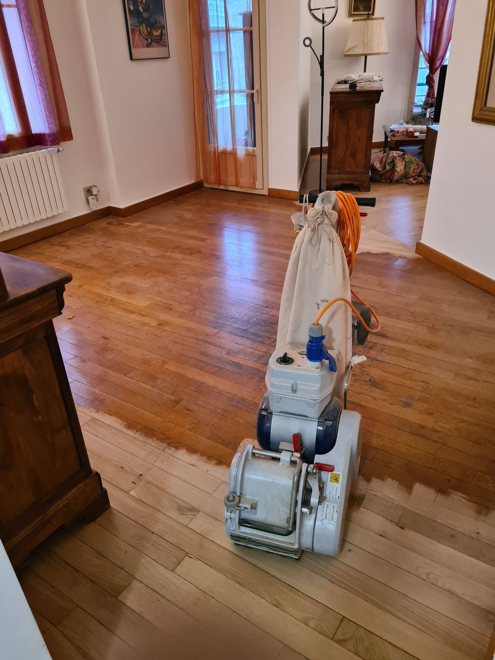 Ponceuse professionnelle pour poncer du parquet à la française