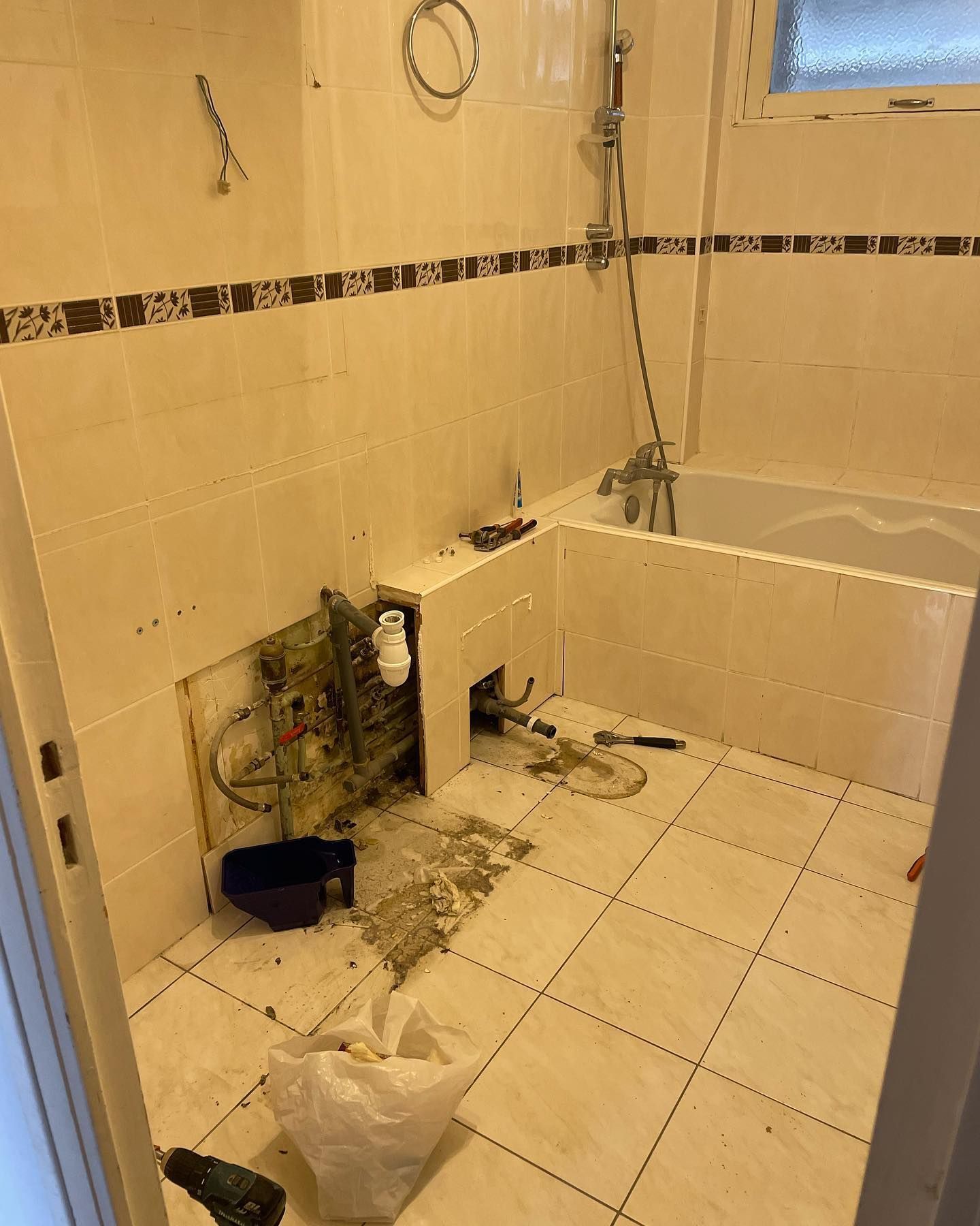 Meuble de salle de bains avant