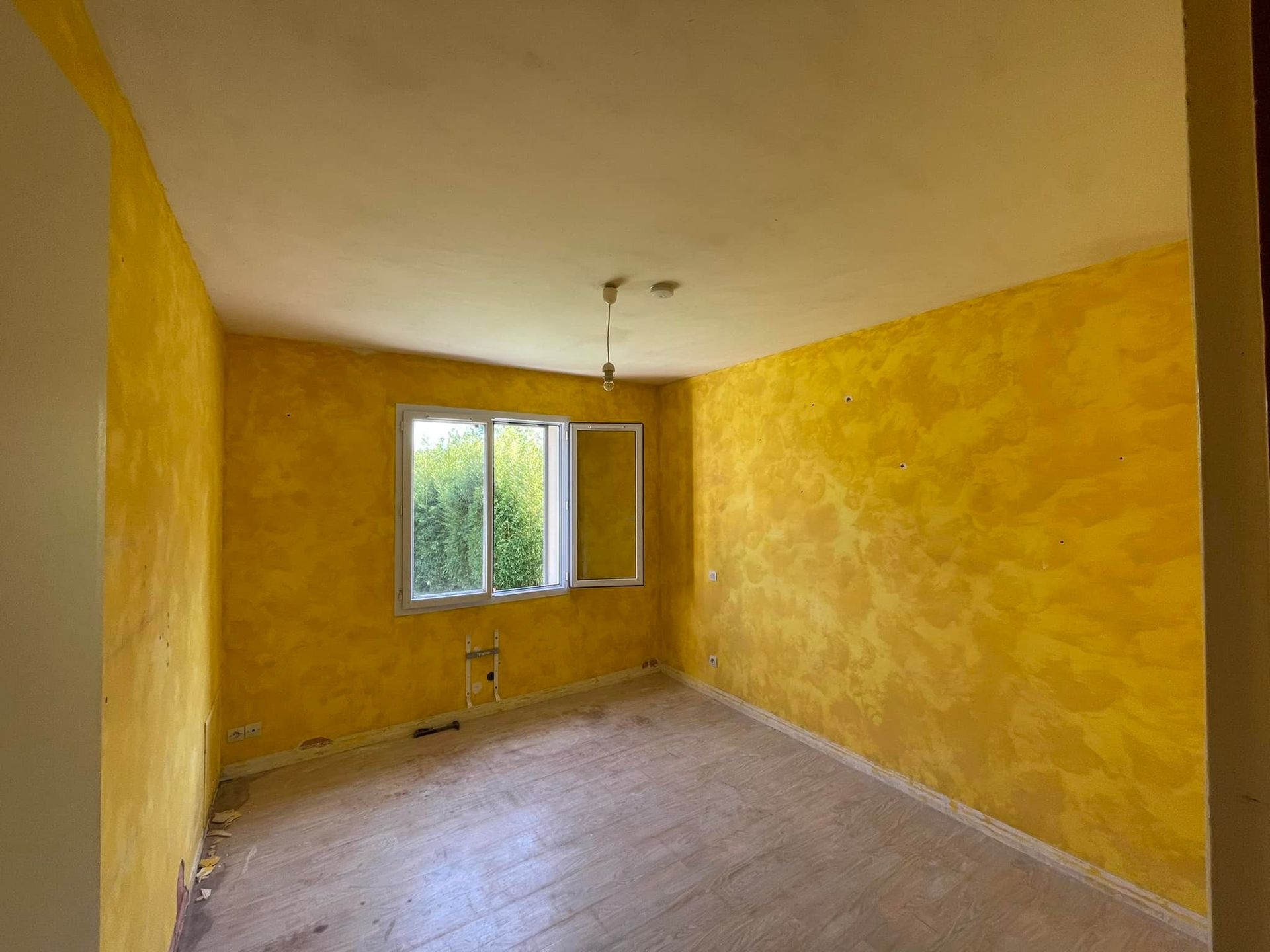 Travaux de mise en peinture avant