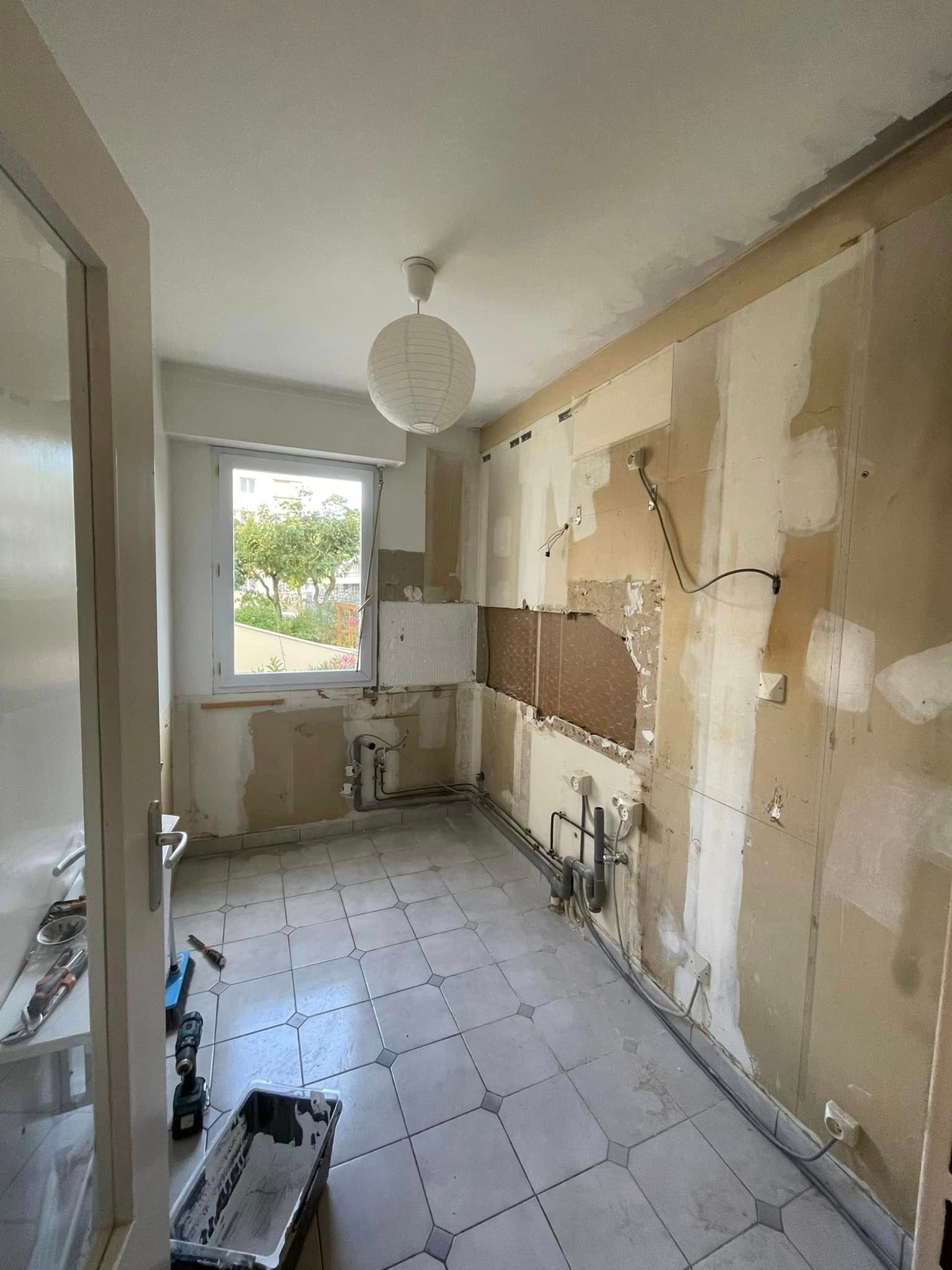 Rénovation d'un mur de cuisine avant