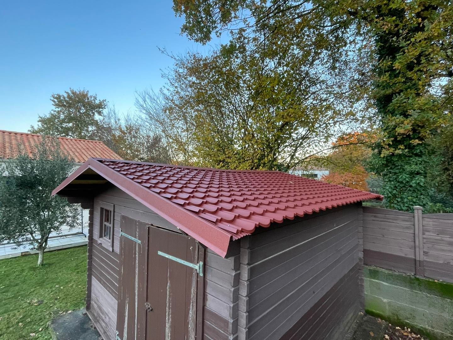 Nettoyage d'une toiture après