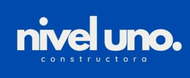 Logotipo azul con el texto blanco "nivel uno." y debajo "constructora" en letras m&aacute;s peque&ntilde;as.