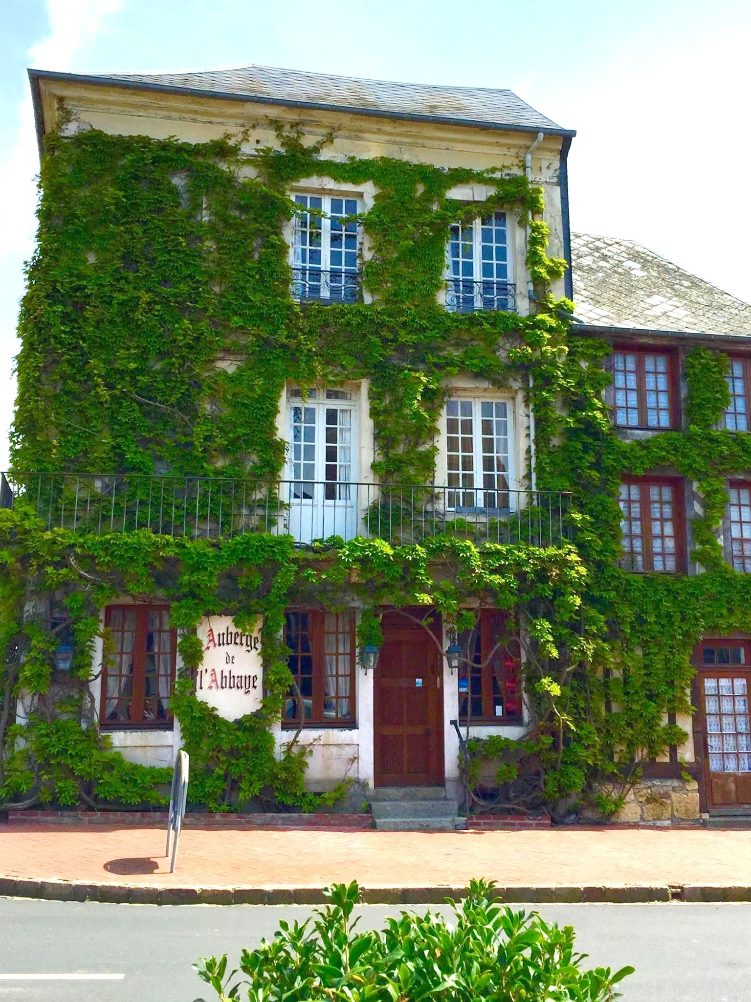 Auberge de l’Abbaye de face