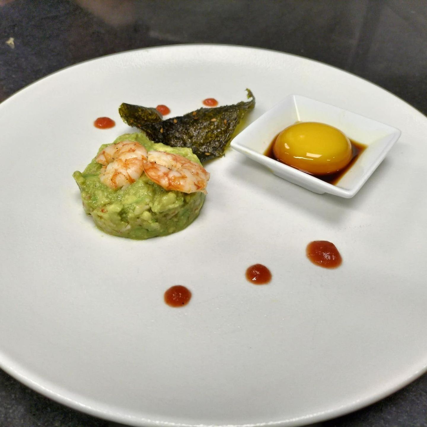 Tartare d'avocat et crevettes