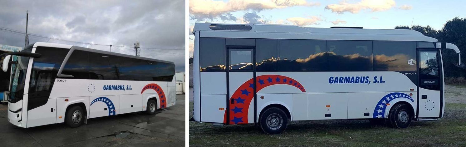 Dos imágenes de un autobús blanco estacionado en un campo.