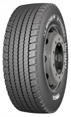 Un primer plano de un neumático de camión sobre un fondo blanco.