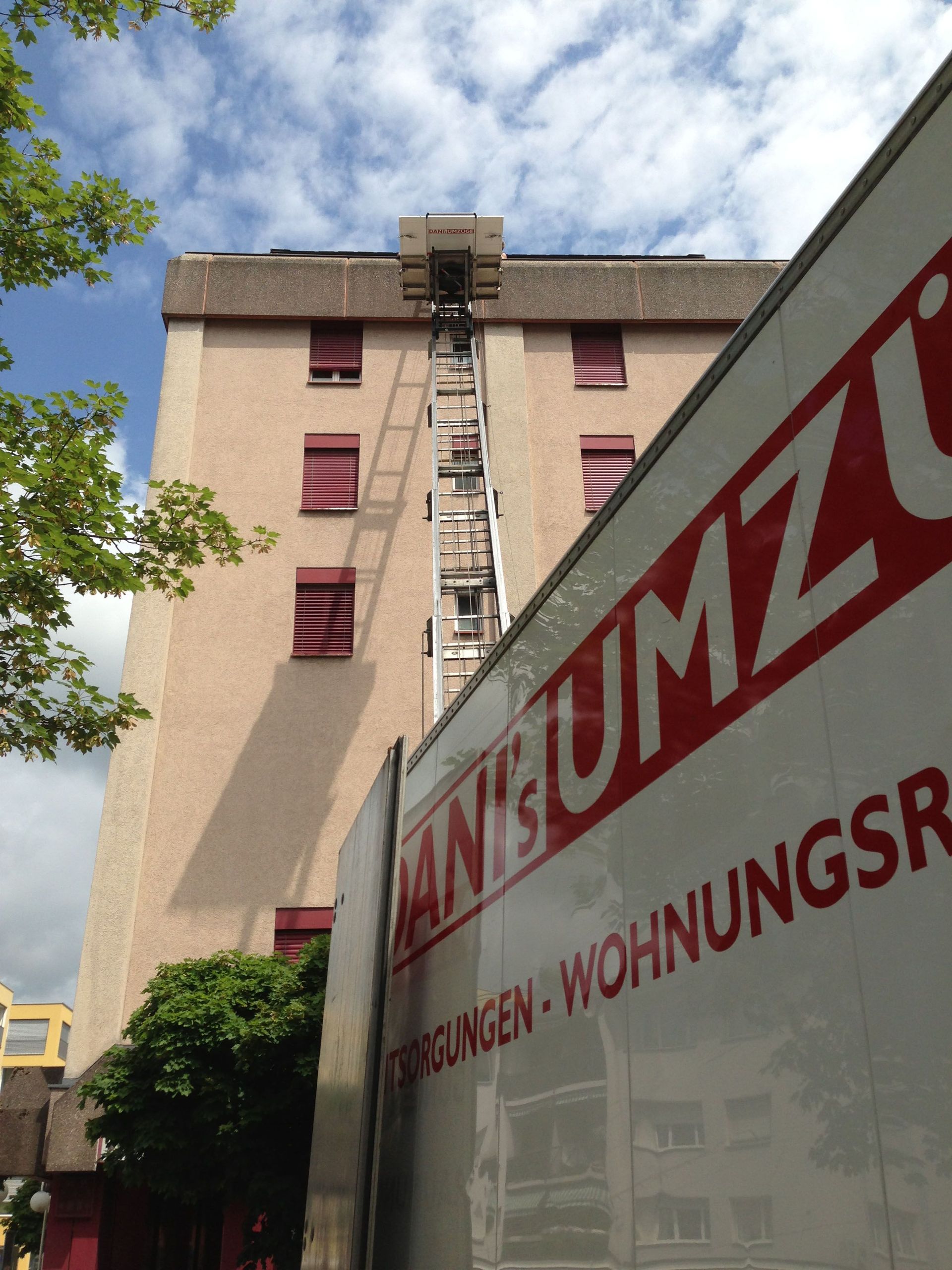 Dani's Umzüge Sargans - Möbellift, Aussenlift