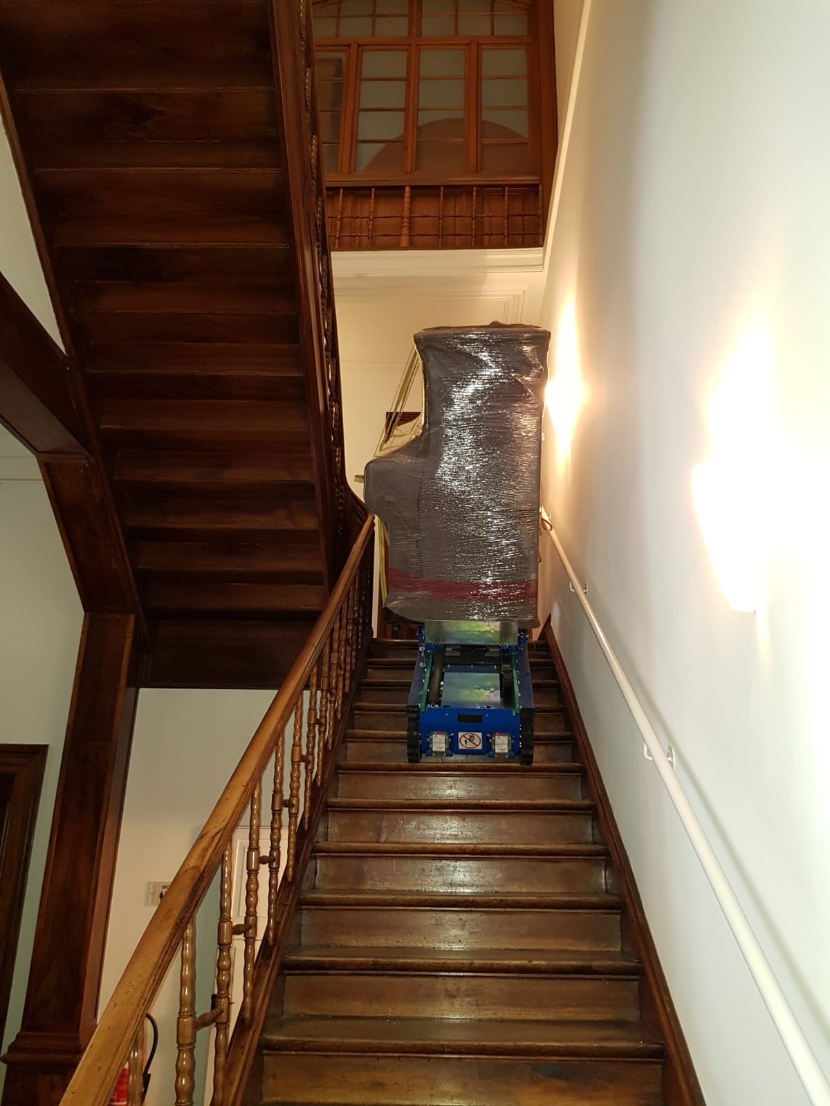 Dani's Umzüge Sargans - Klavier