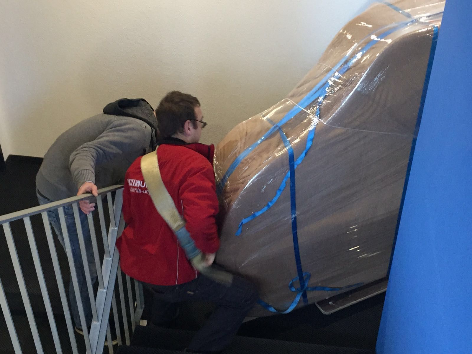 [compayn_name] Sargans - Schwertransporte Klavier