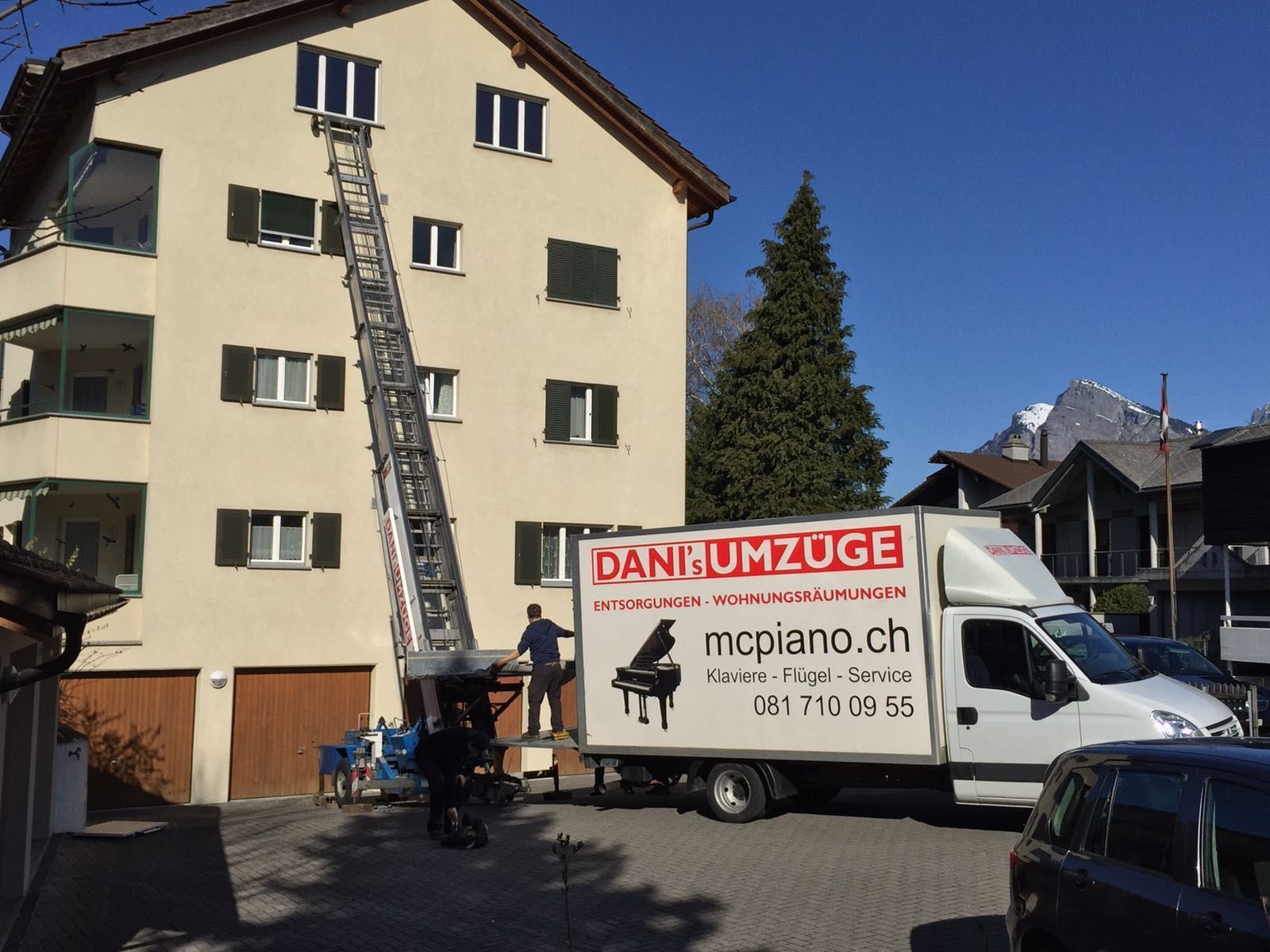 Dani's Umzüge Sargans - Möbellift, Aussenlift