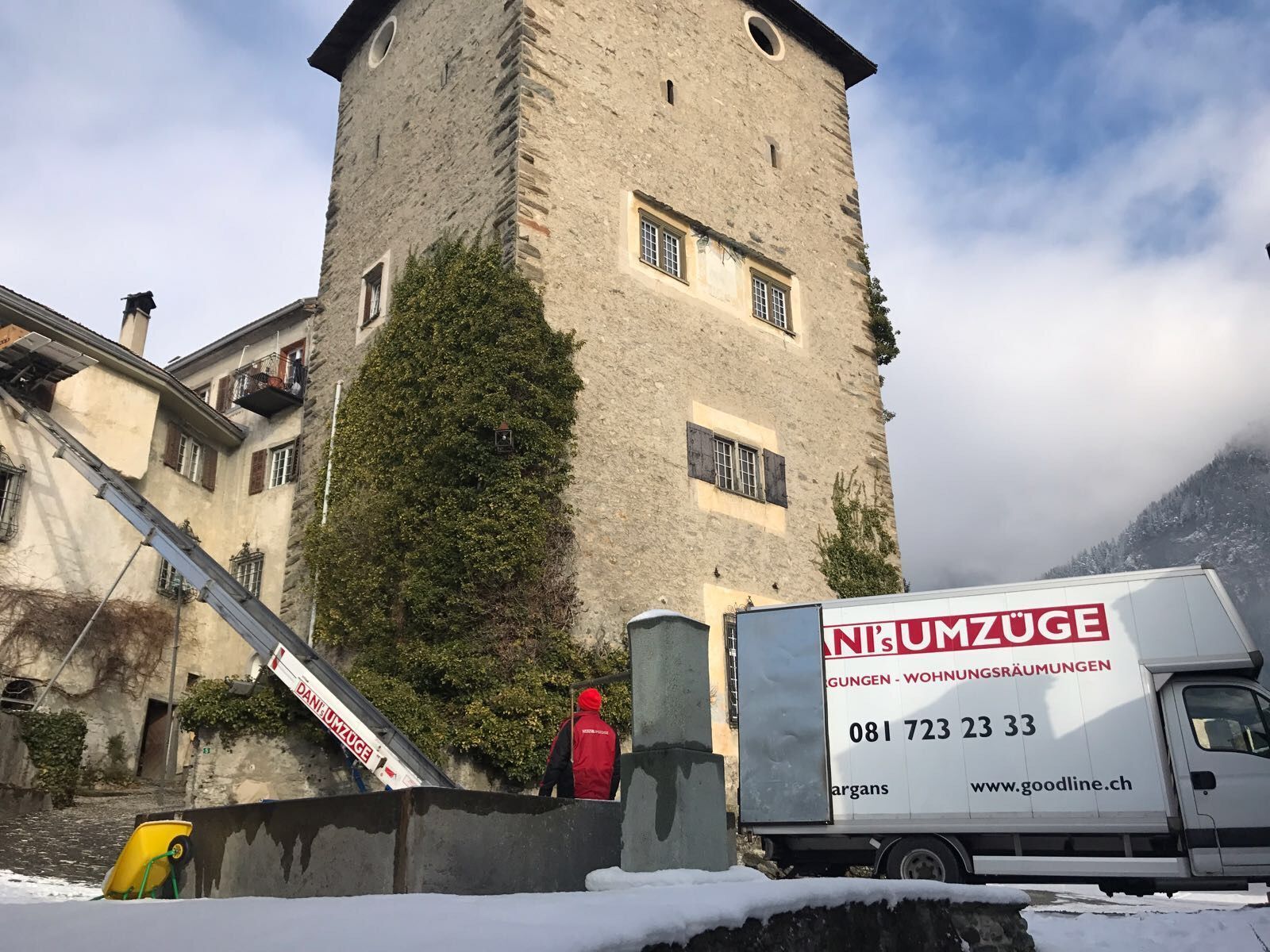 Dani's Umzüge Sargans - Möbellift, Aussenlift