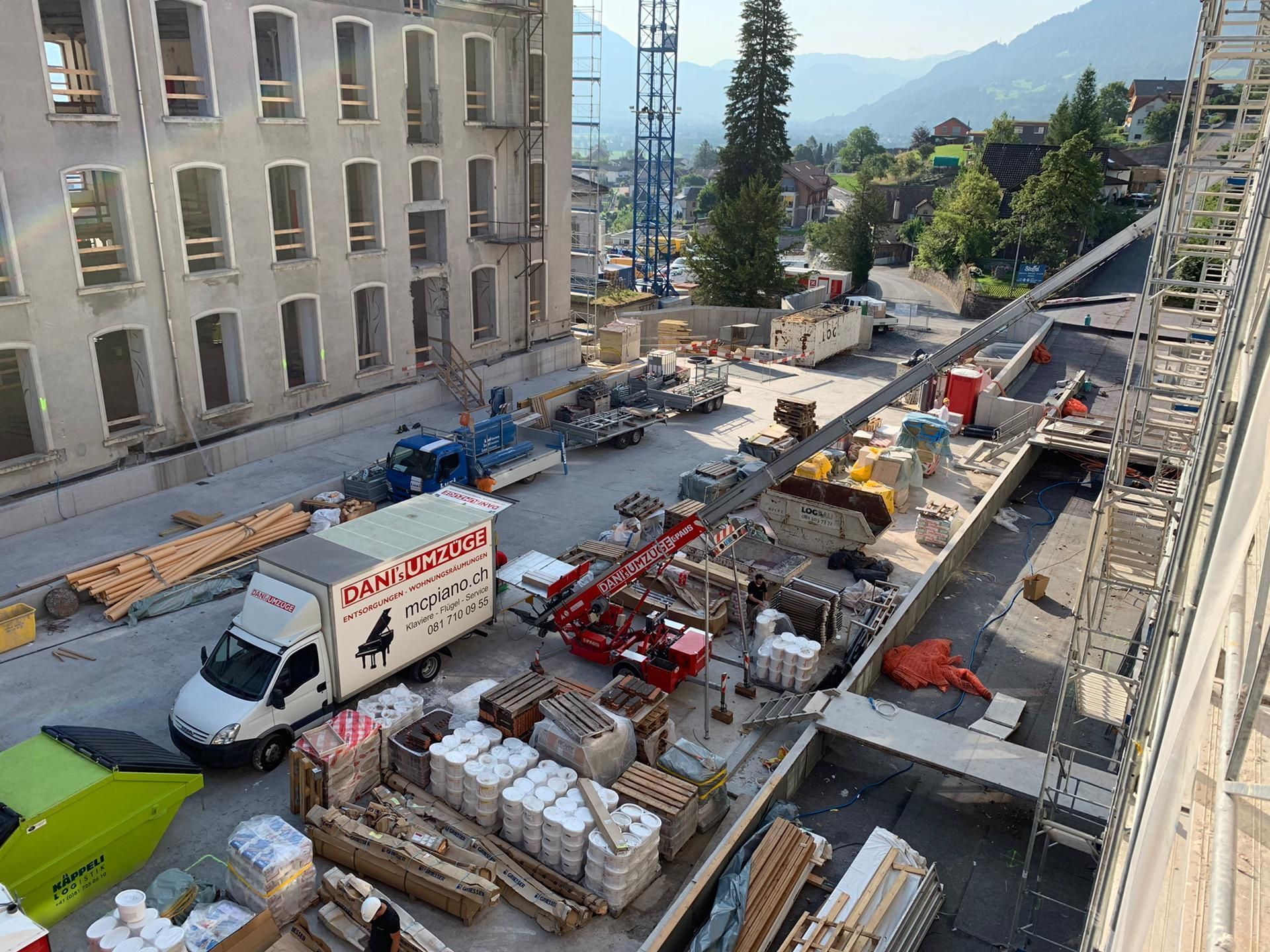 Dani's Umzüge Sargans - Möbellift, Aussenlift