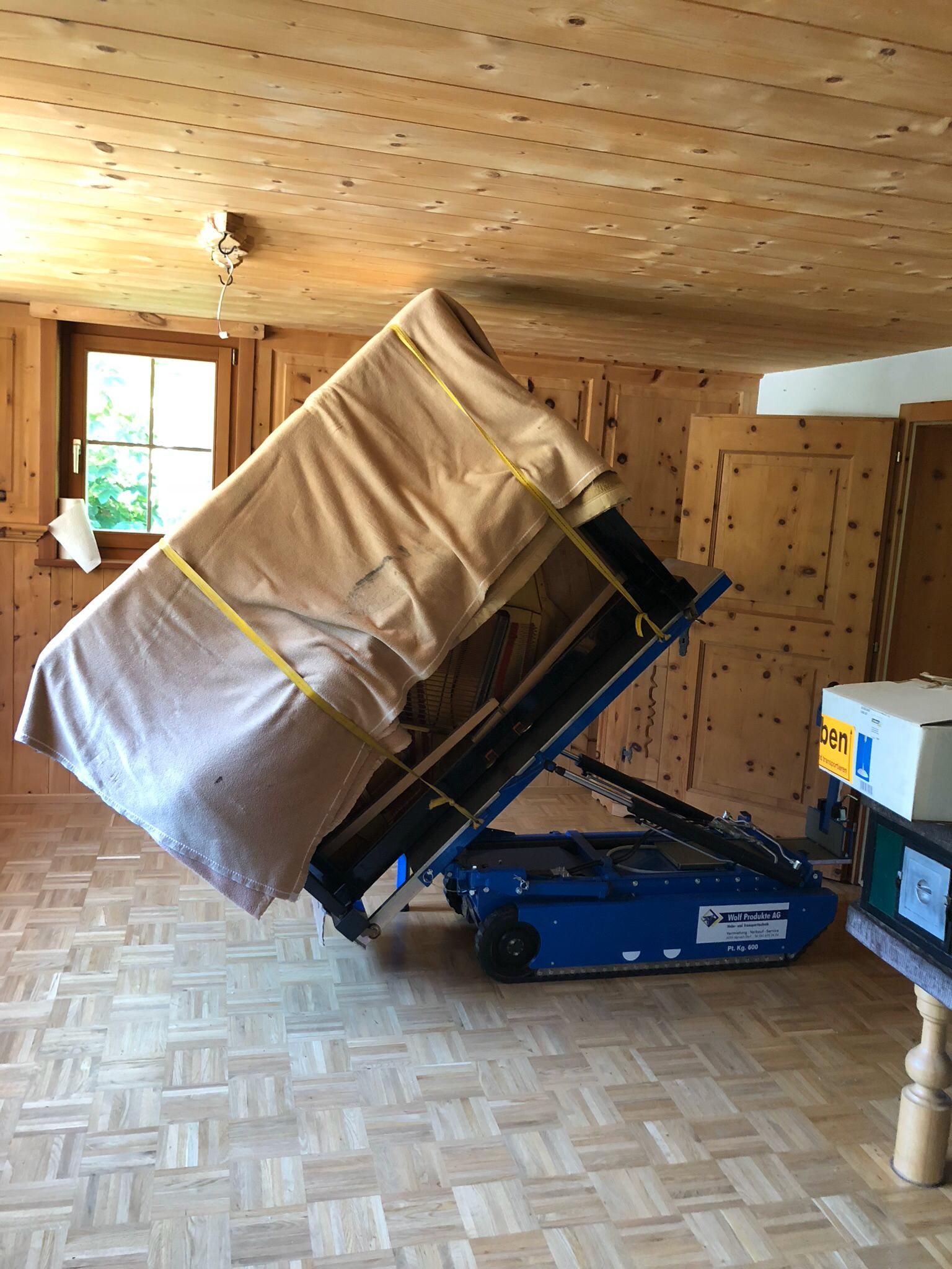 Dani's Umzüge Sargans - Klavier