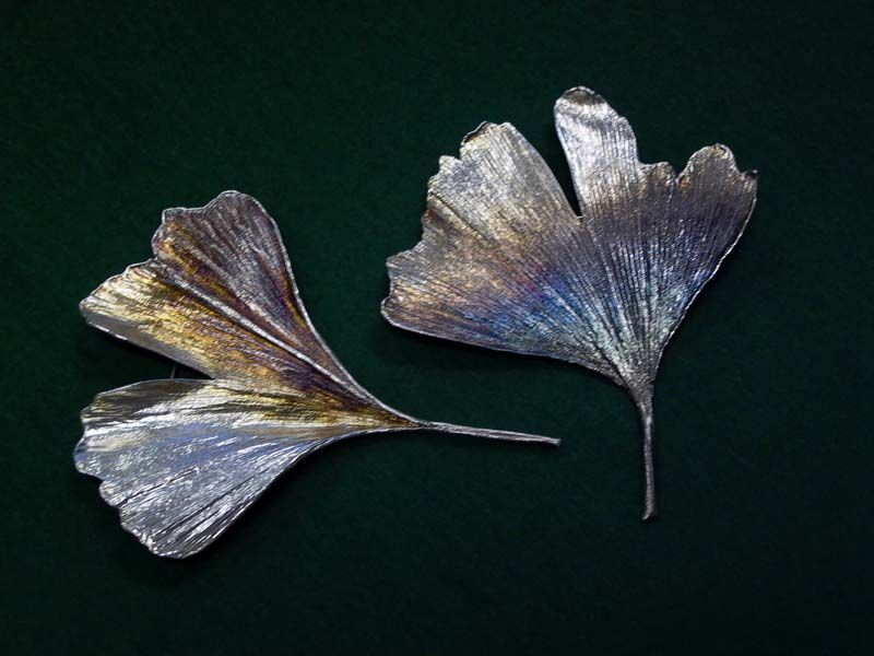 Blätter als Schmuck