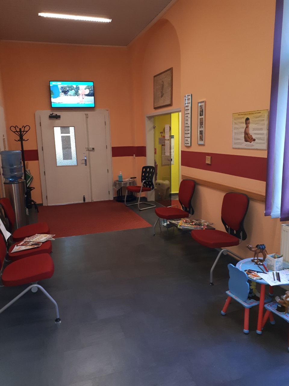 Eingangsbereich in der Zahnarztpraxis Helaß in Arnsdorf