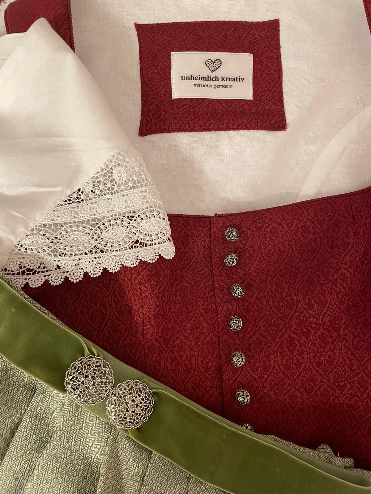 Dirndl für einen Verein
