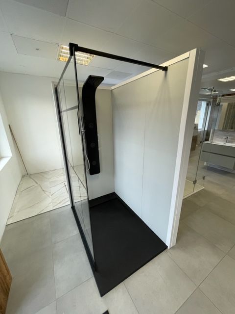 Une douche en exposition