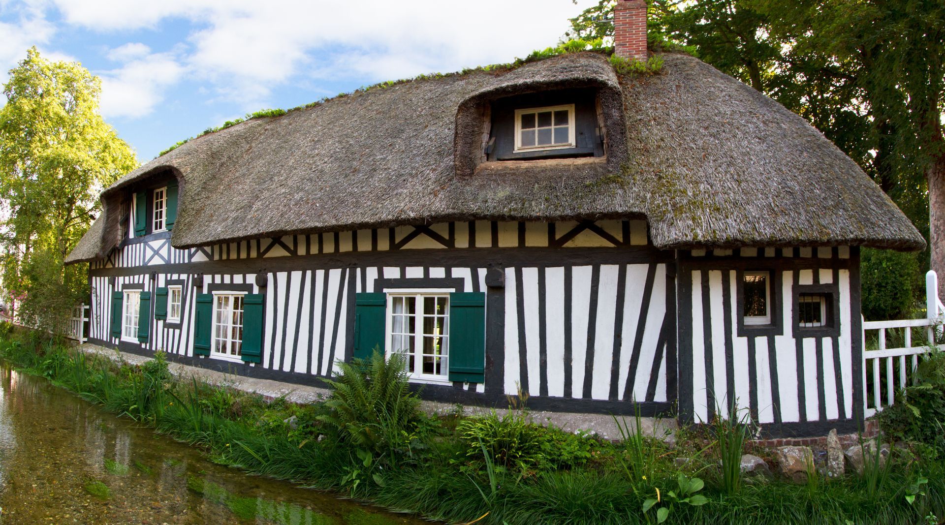 Création de toiture normande