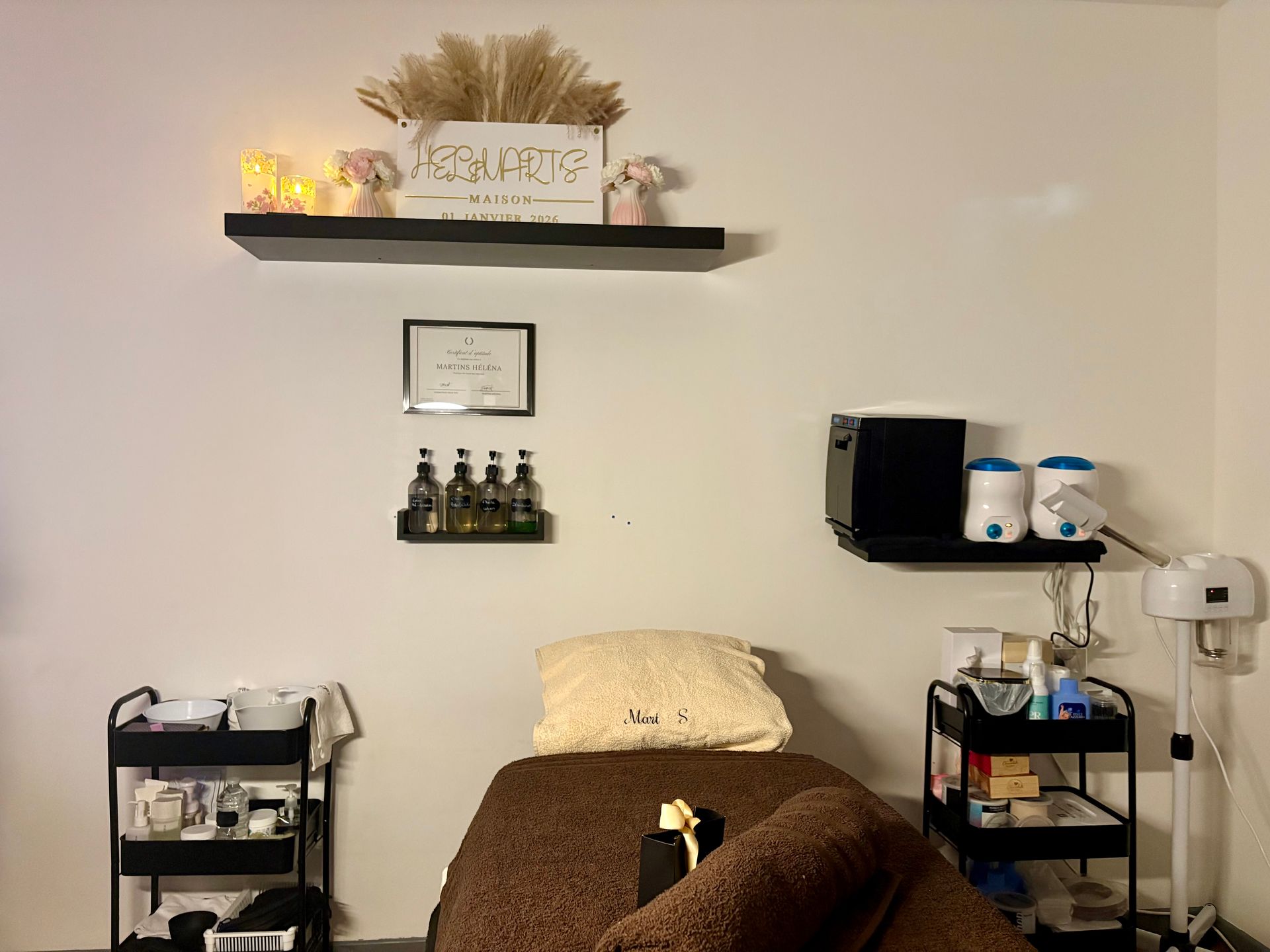 Une cabine de soins esthétiques.