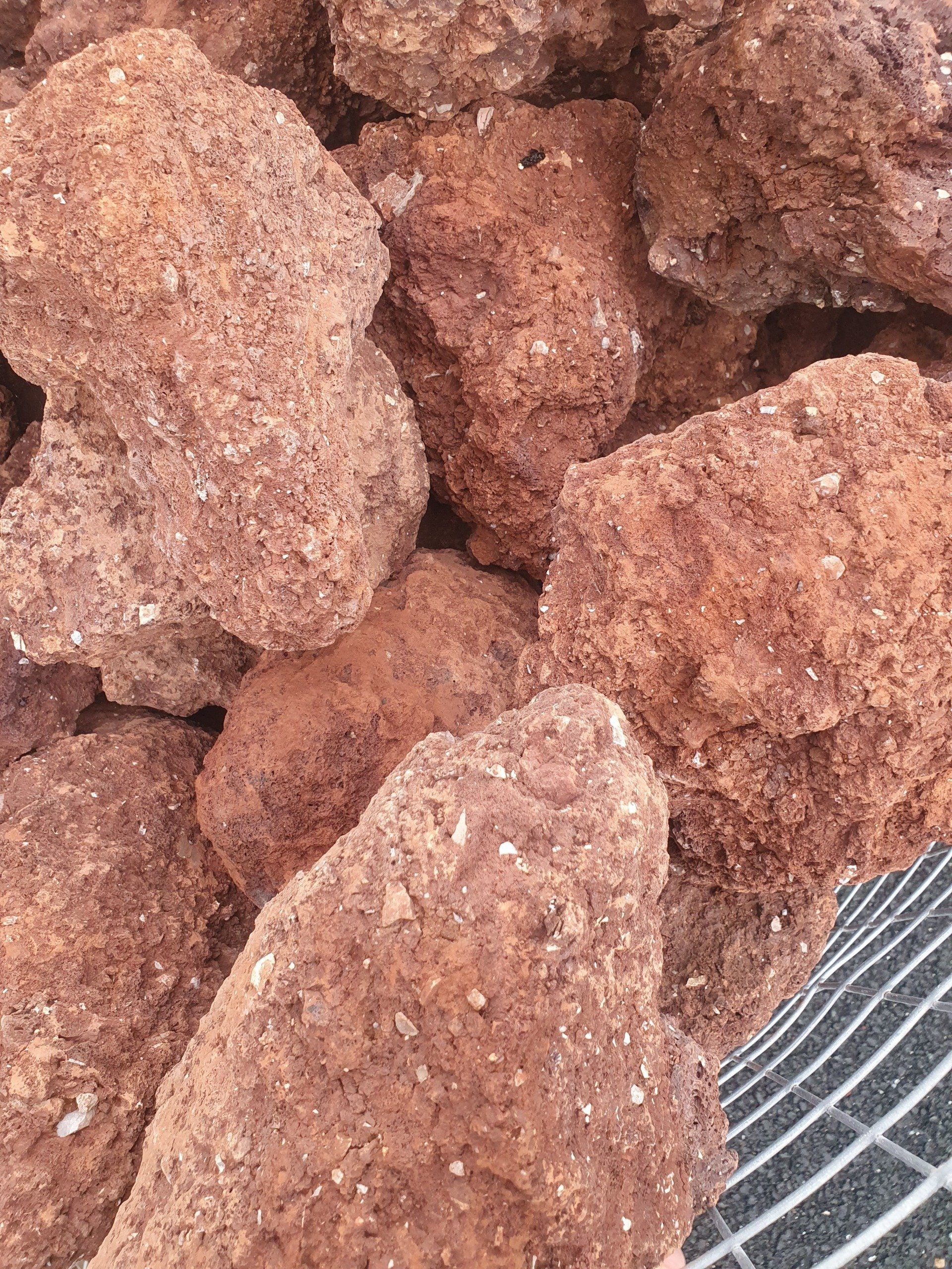 Ensemble de pierres rouges