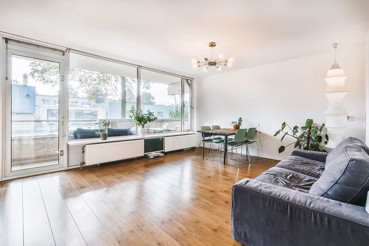 Peinture du bar d'un restaurant