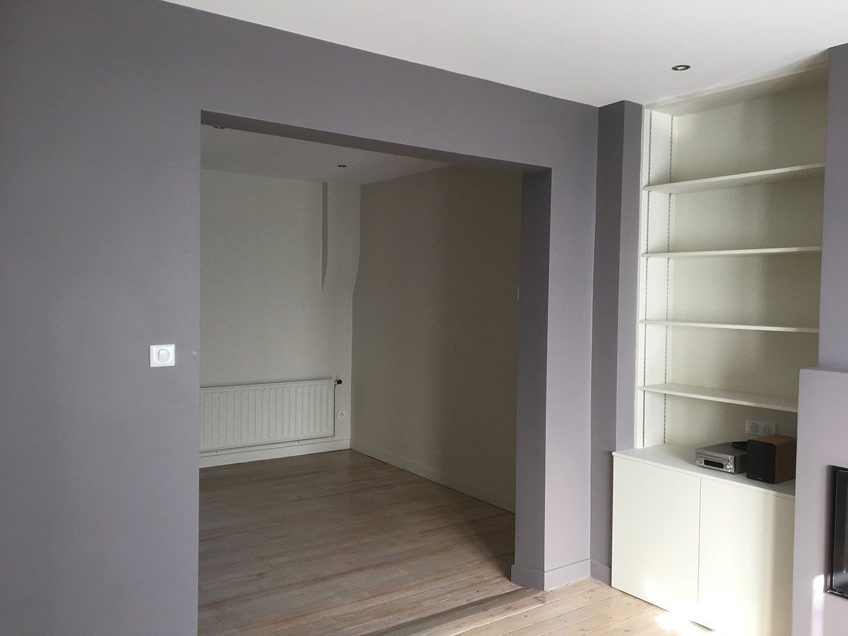 Peinture grise dans un appartement