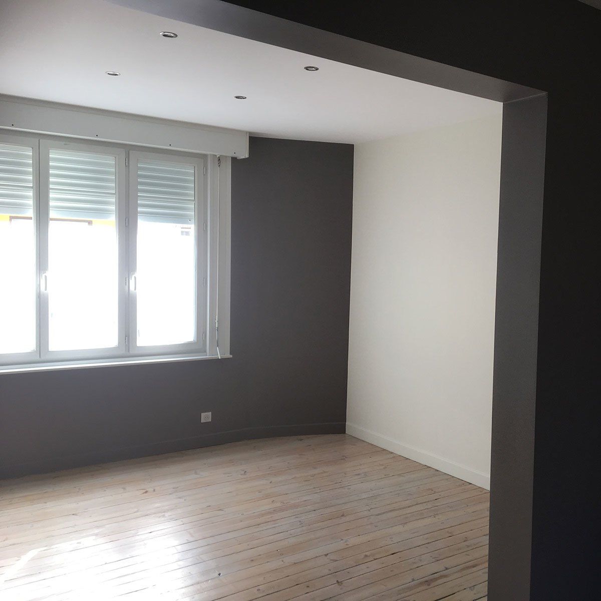 Peinture intérieure d'un appartement