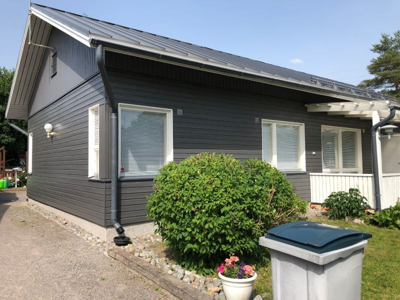 Maalattu omakotitalo