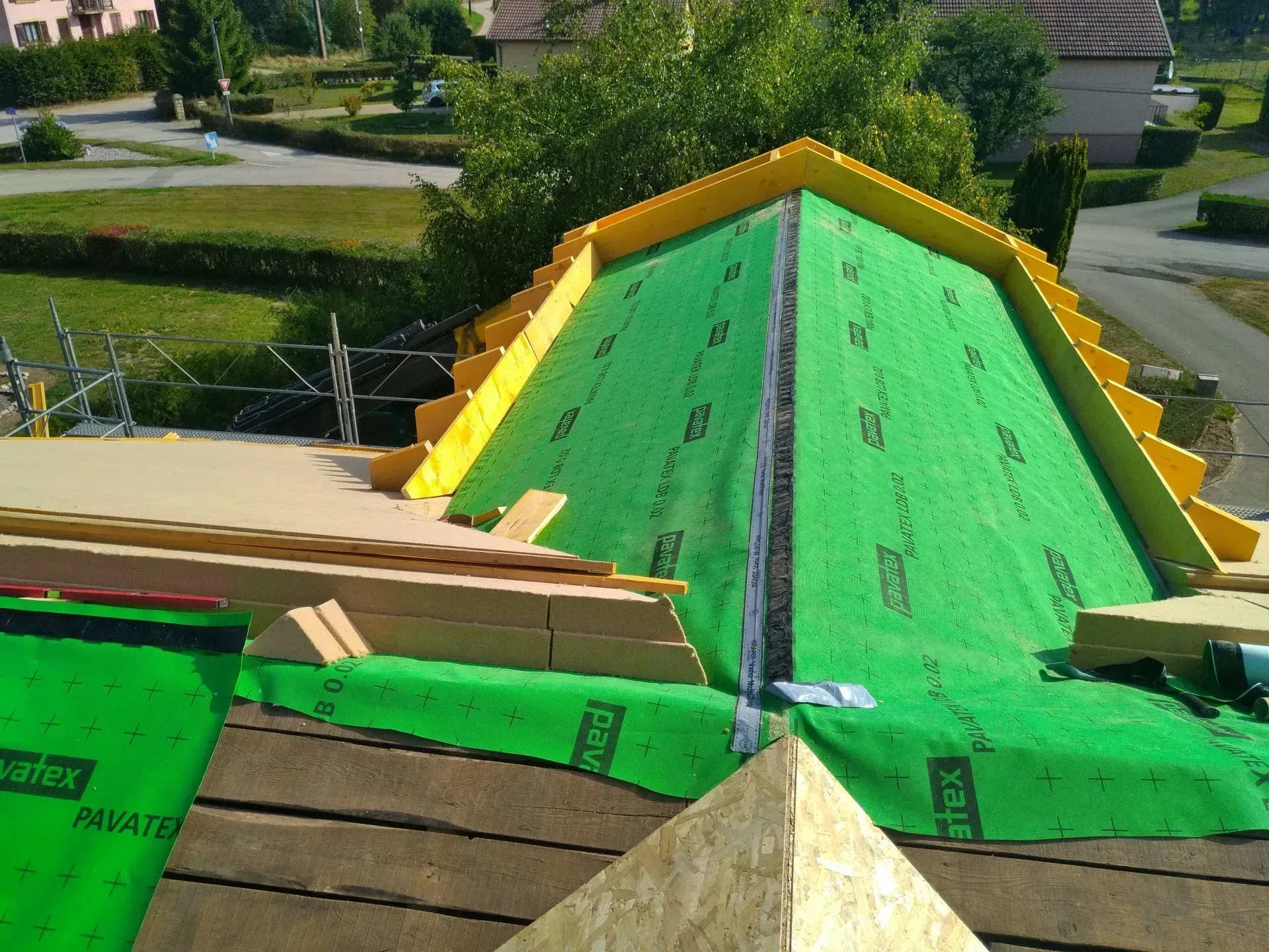 Film isolant sous-toiture, vue aérienne