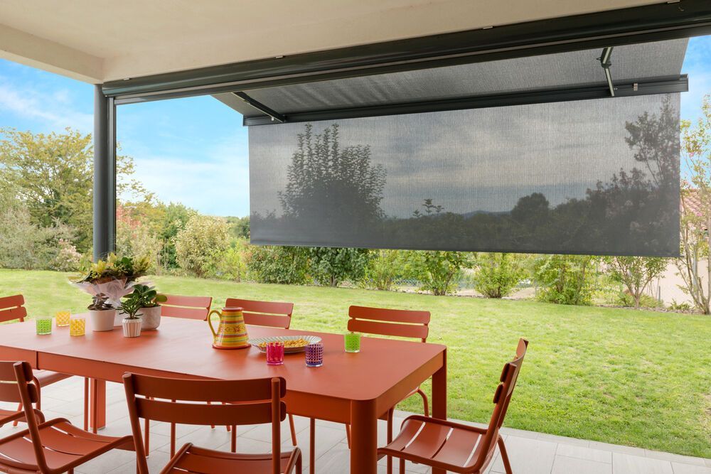 Pergola moderne gris anthracite.