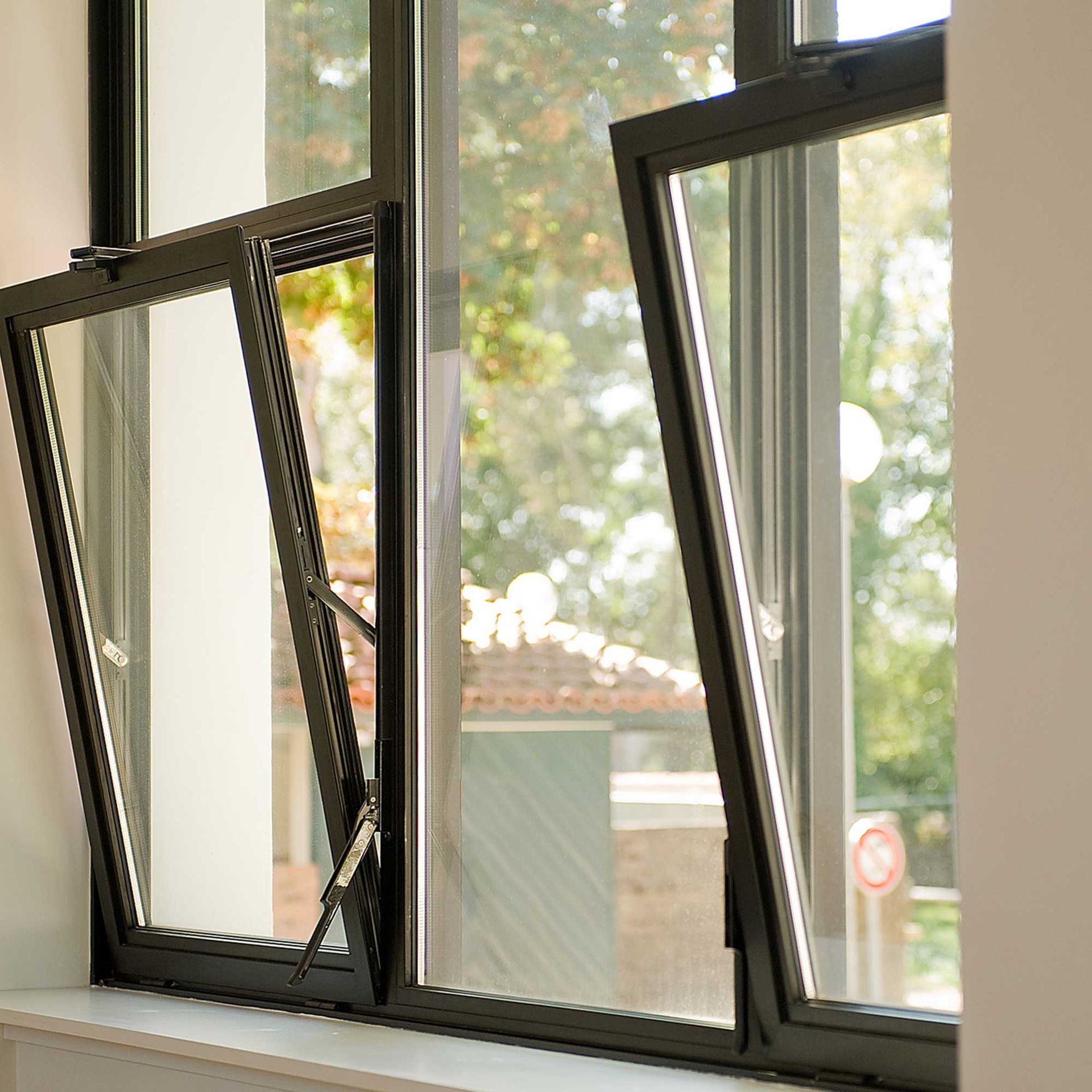 Fenêtre à soufflet.