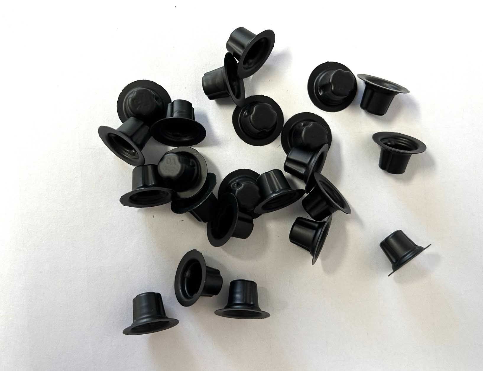 Staubschutzkappen schwarz