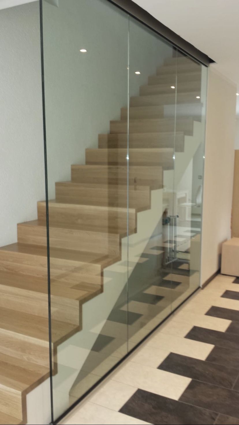 verglaster Treppenaufgang