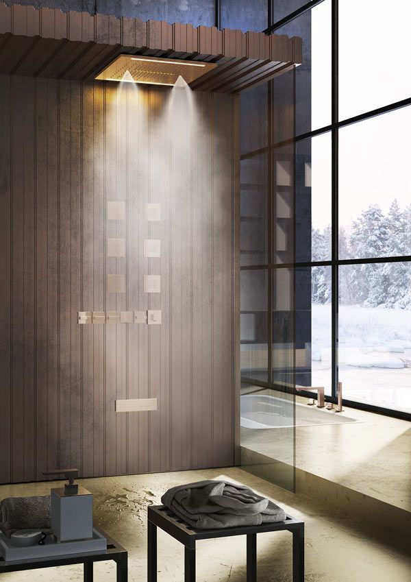 Salle de bains marron et blanche