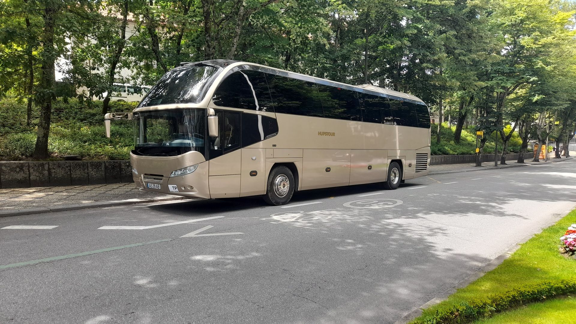 Hupstour -  Transporte de Passageiros 