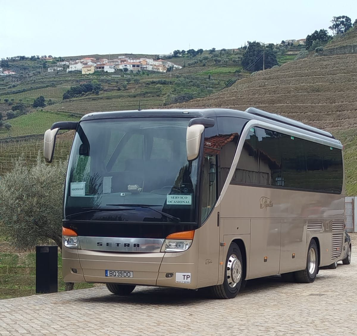 Hupstour -  Aluguer de autocarros 