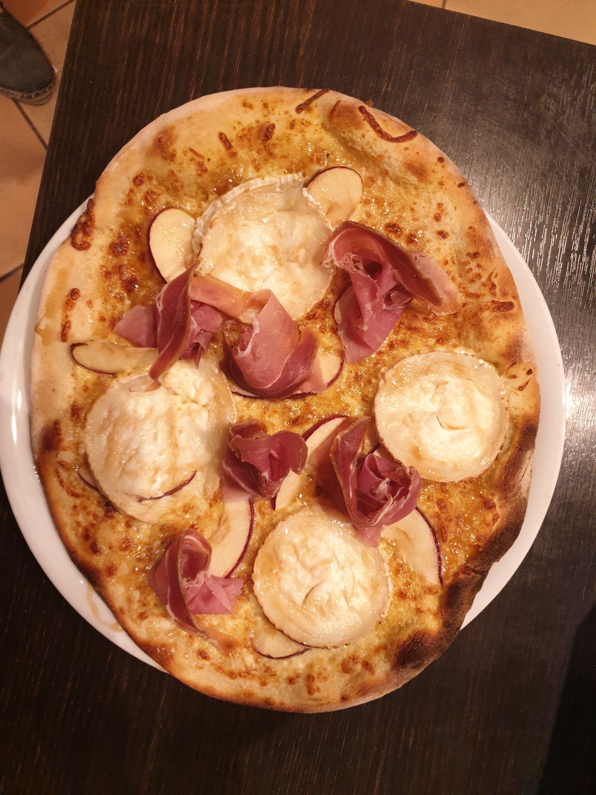 Pizza chèvre et pommes